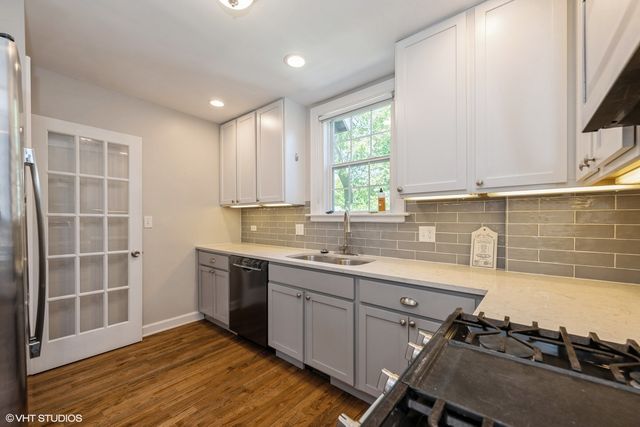 125 S Central Avenue, Highwood, IL 60040