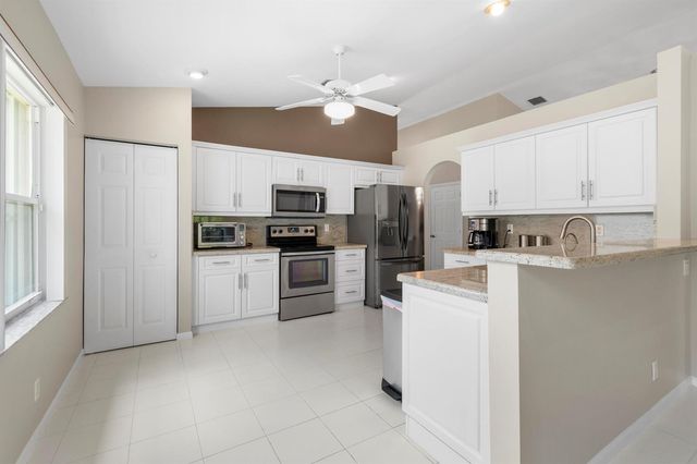 6563 Kings Creek Terrace, Boynton Beach, FL 33437