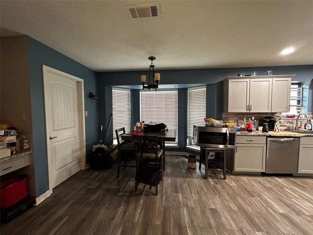 6960 Westgate Drive, Beaumont, TX 77706