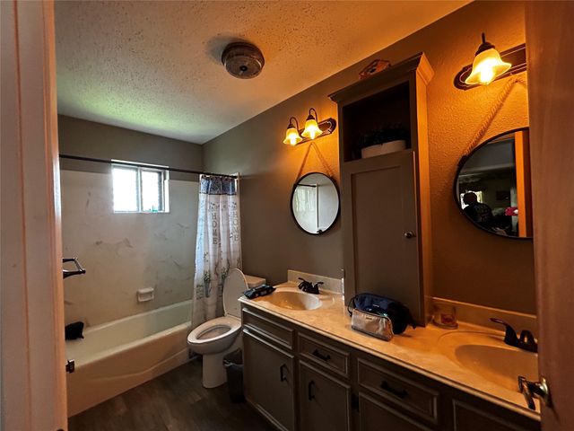 6960 Westgate Drive, Beaumont, TX 77706