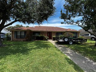 6960 Westgate Drive, Beaumont, TX 77706