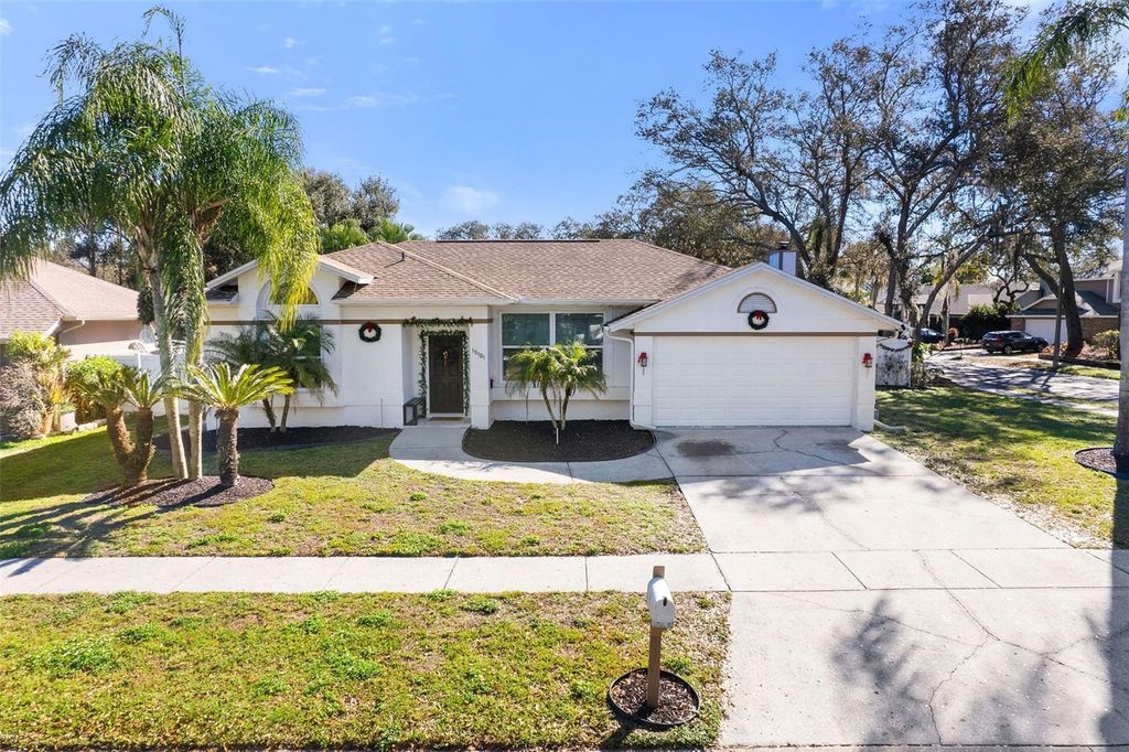 Image 2 of property listing at 15101 REDVALE DRIVE, Tampa, FL 33625