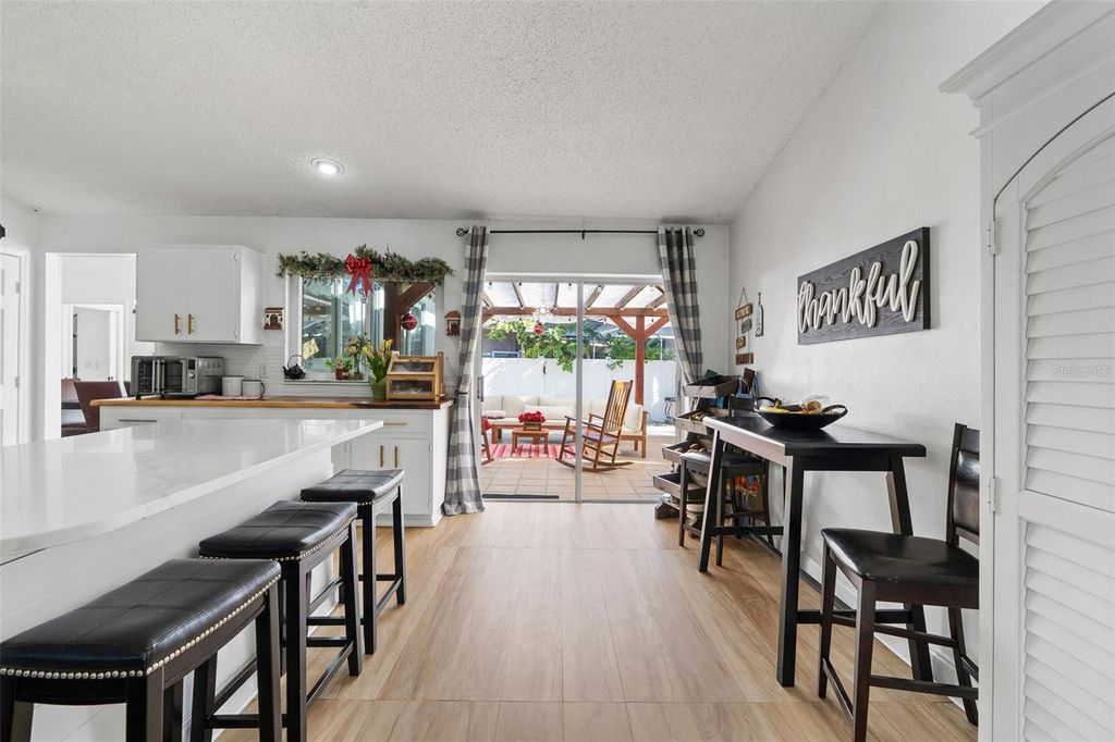 Image 11 of property listing at 15101 REDVALE DRIVE, Tampa, FL 33625