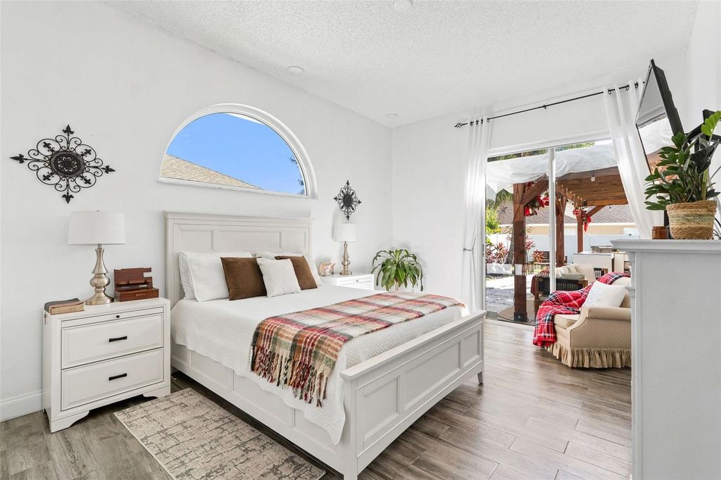 Image 16 of property listing at 15101 REDVALE DRIVE, Tampa, FL 33625