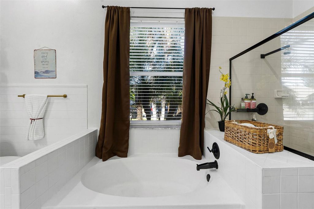 Image 19 of property listing at 15101 REDVALE DRIVE, Tampa, FL 33625