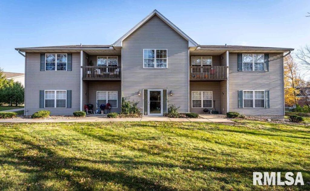 1327 W COVINGTON Court, Peoria, IL 61614