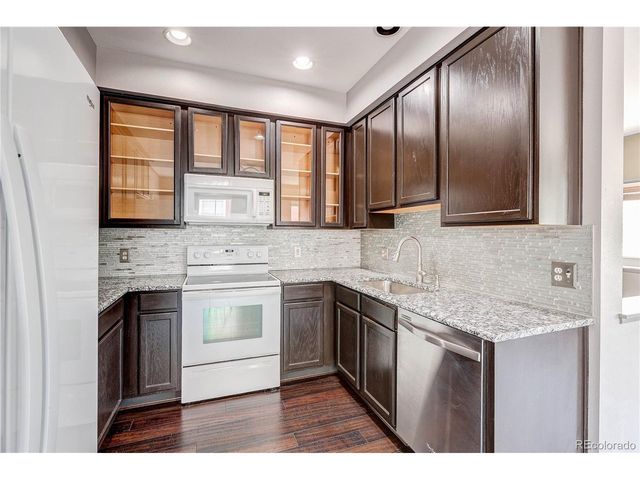 2723 Roslyn St, Denver, CO 80238
