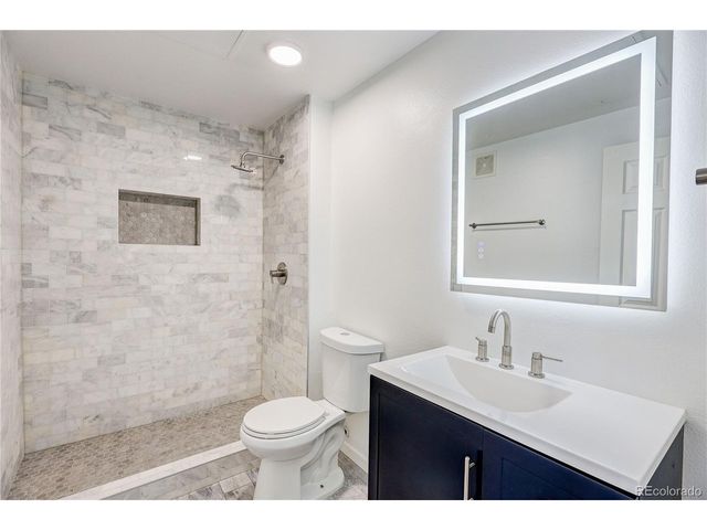 2723 Roslyn St, Denver, CO 80238