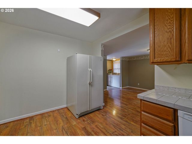 6290 CARMAN Dr, Lake Oswego, OR 97035