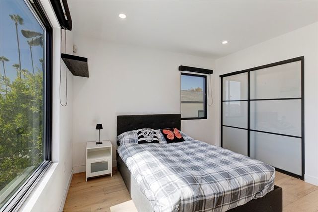 1553 Western, Glendale, CA 91201