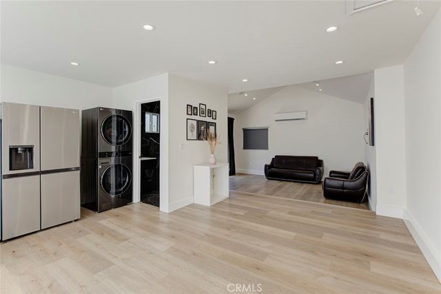 1553 Western, Glendale, CA 91201