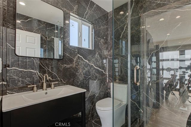 1553 Western, Glendale, CA 91201