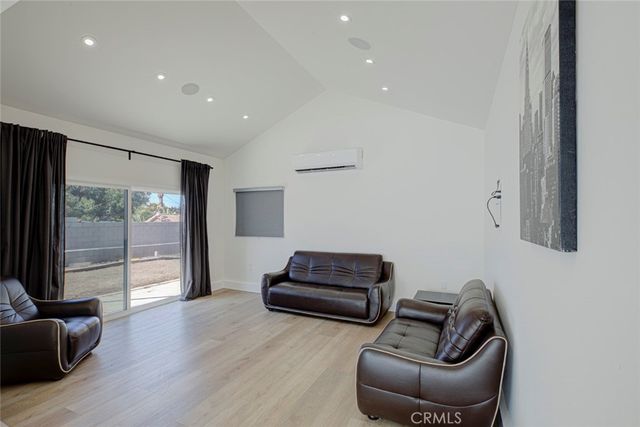 1553 Western, Glendale, CA 91201