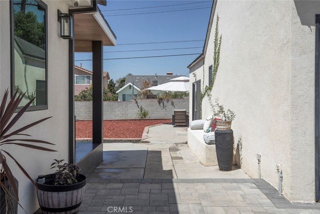 1553 Western, Glendale, CA 91201