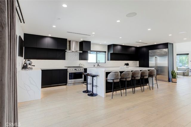 1553 Western, Glendale, CA 91201