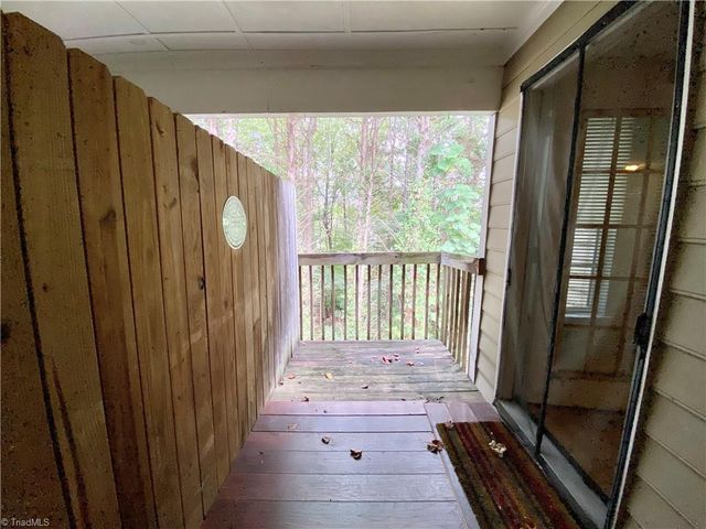 21 Meadowood Glen Way D, Greensboro, NC 27409