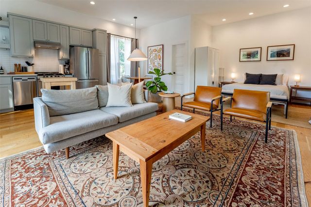 1914 Garden ST, Austin, TX 78702
