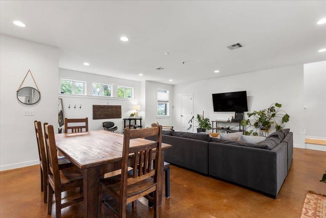 1914 Garden ST, Austin, TX 78702
