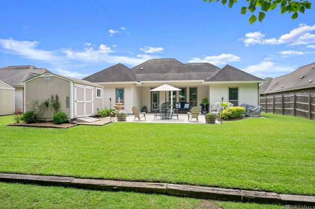11376 Oak Run Dr, Geismar, LA 70734