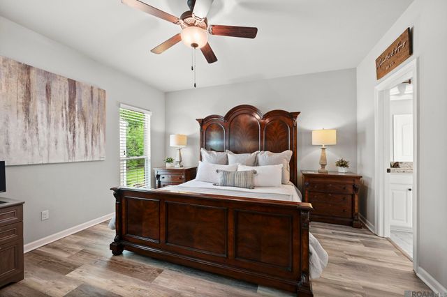11376 Oak Run Dr, Geismar, LA 70734