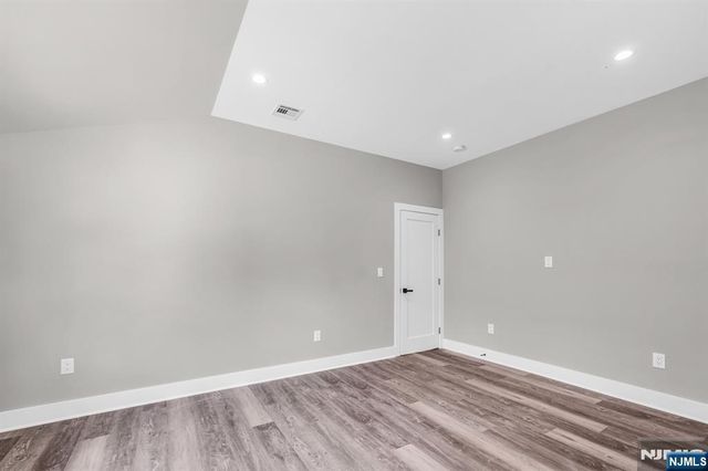 715 Evans Street 2, Paramus, NJ 07652