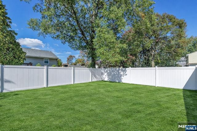 715 Evans Street 2, Paramus, NJ 07652