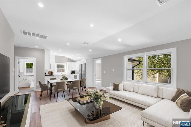 715 Evans Street 2, Paramus, NJ 07652