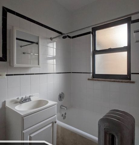 2651 N Spaulding Avenue 3E, Chicago, IL 60647