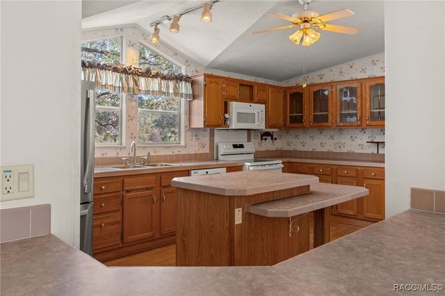 8566 E Beacon Court, Floral City, FL 34436