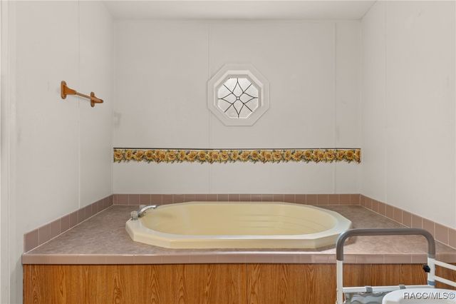 8566 E Beacon Court, Floral City, FL 34436