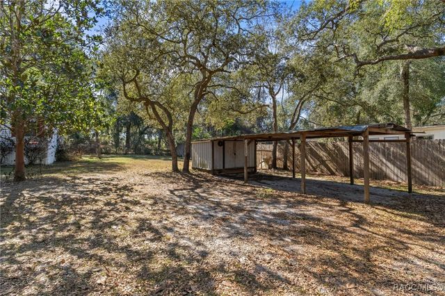 8566 E Beacon Court, Floral City, FL 34436