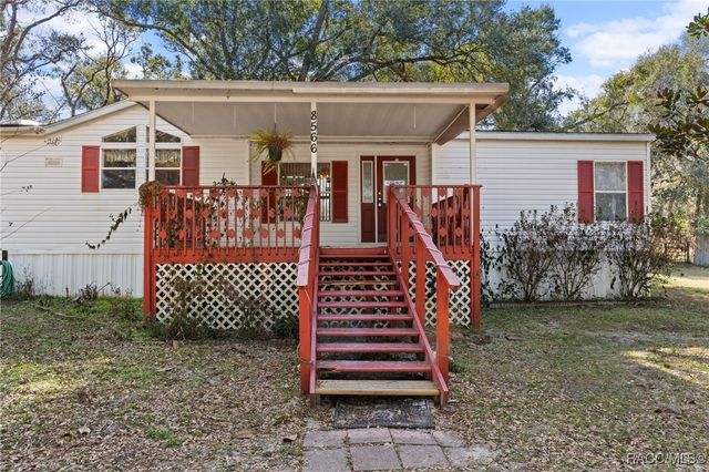 8566 E Beacon Court, Floral City, FL 34436