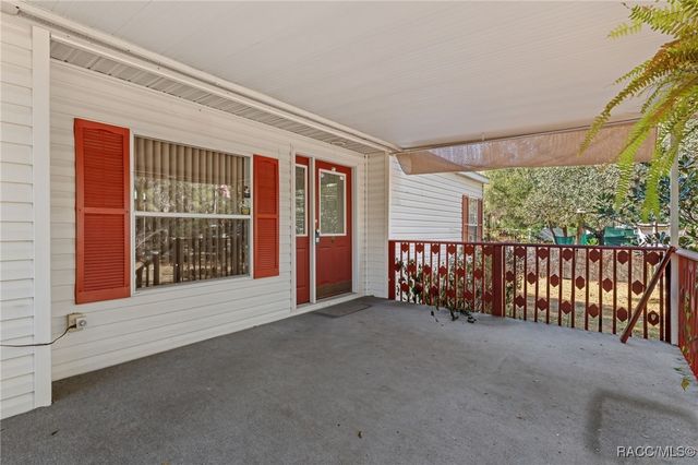 8566 E Beacon Court, Floral City, FL 34436