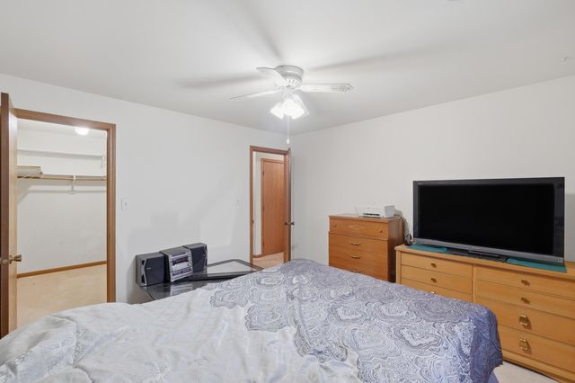 2543 Harvest Drive, Crown Point, IN 46307