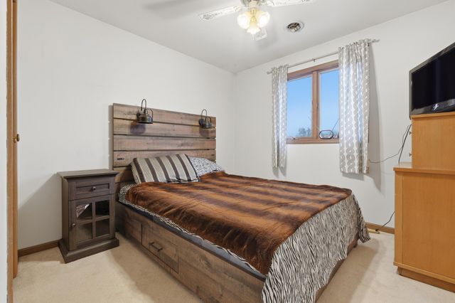 2543 Harvest Drive, Crown Point, IN 46307