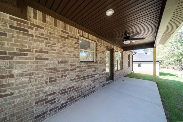 310 Millie Court, Austin, AR 72007