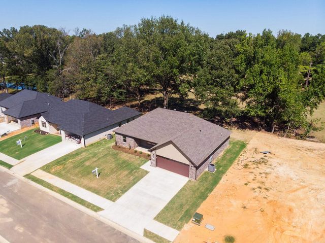 310 Millie Court, Austin, AR 72007
