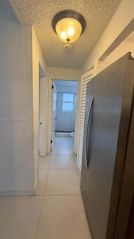9241 Collins 1, Surfside, FL 33154