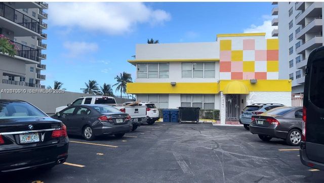 9241 Collins 1, Surfside, FL 33154