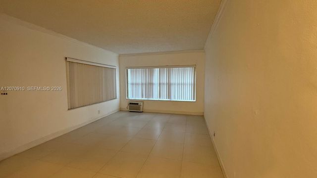 9241 Collins 1, Surfside, FL 33154