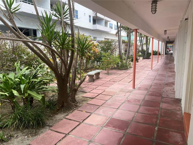 9241 Collins 1, Surfside, FL 33154