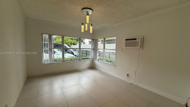 9241 Collins 1, Surfside, FL 33154