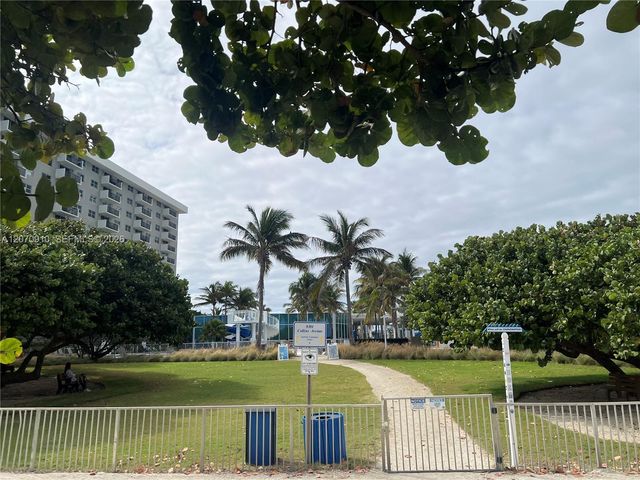 9241 Collins 1, Surfside, FL 33154
