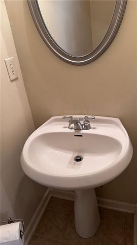 283 Oakland Hills Way, Lawrenceville, GA 30044