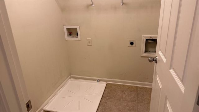 283 Oakland Hills Way, Lawrenceville, GA 30044