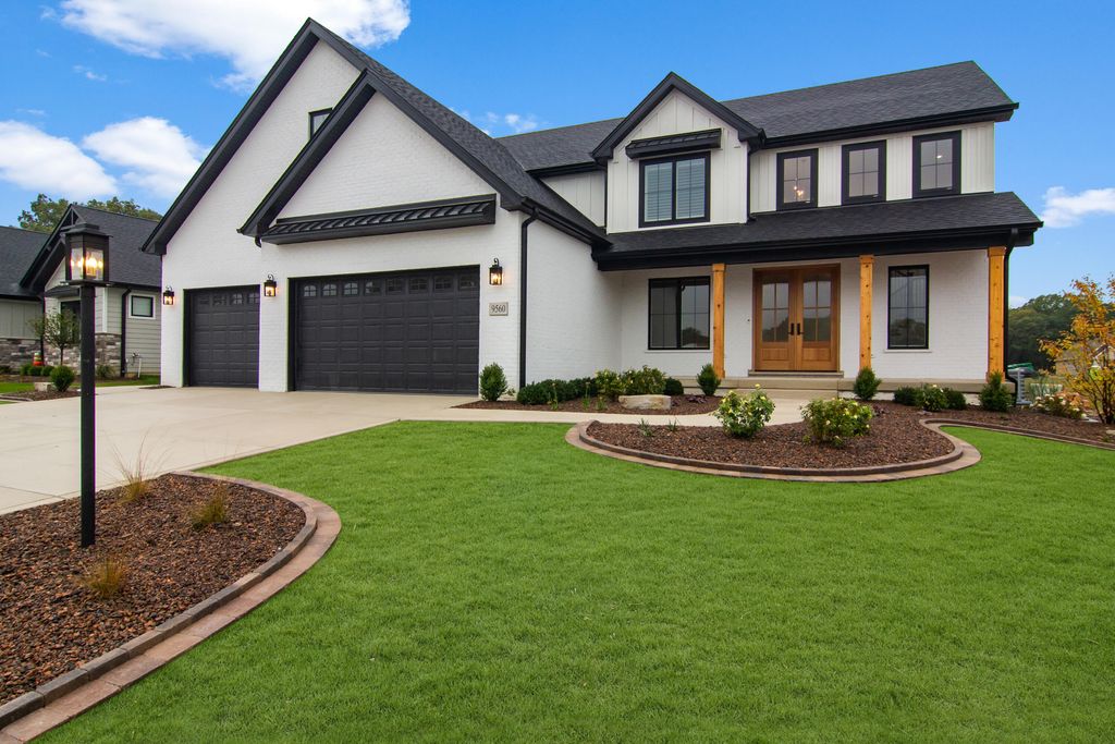 9638 Dunegrass Way, St. John, IN 46373