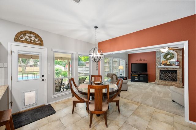 1817 Altacrest Drive, Grapevine, TX 76051