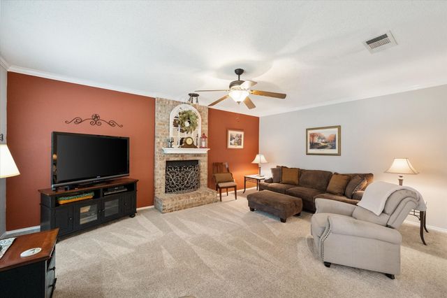 1817 Altacrest Drive, Grapevine, TX 76051