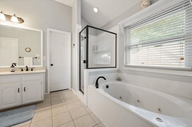 1817 Altacrest Drive, Grapevine, TX 76051