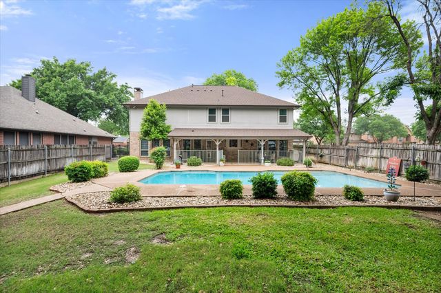 1817 Altacrest Drive, Grapevine, TX 76051